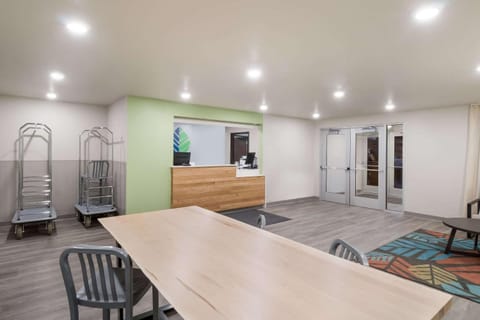 WoodSpring Suites Mesa Chandler Hotel in Gilbert