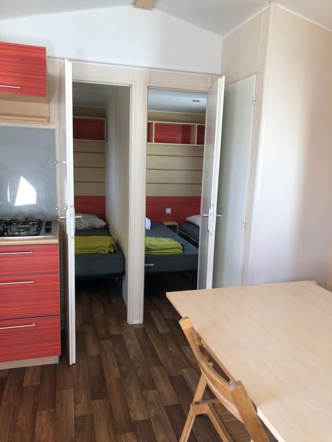Mobilhome A16 Au phare d Opale Campingplatz /
Wohnmobil-Resort in Le Portel