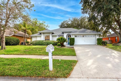 #3 Large 4 Bedroom 3 Bathroom Vacation House With Heated Swimming Pool Casa in Palm Harbor