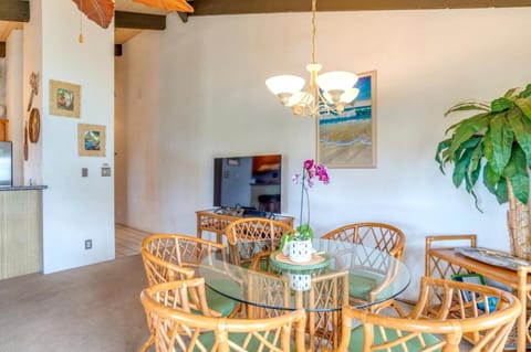 K B M Resorts- NAP-C37 Gorgeous 2Bed2Bath ocean view, easy access to parking, pool and beach Condo in Kapalua