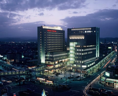 Facade/entrance, Bird's eye view