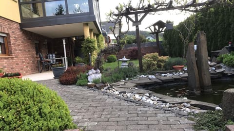 Garden, Balcony/Terrace