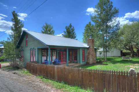 421 Capital Ave Haus in Creede