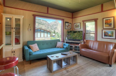 Hilltop House Haus in Creede