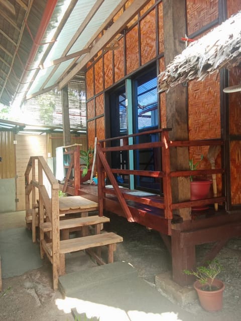 Weeroona Huts Homestay Pacifico Vacation rental in Siargao Island