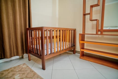 Bedroom, cot