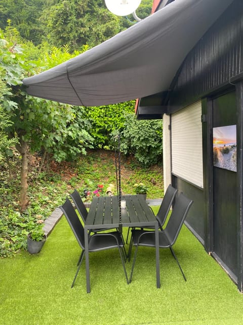 Italy Bungalow Gardalake Tignale. Sunclass House in Tignale