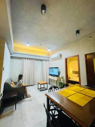 Spacious 2 Bedroom perfect for Family & Friends, Good for 4pax allows to stay 10pax Copropriété in Quezon City