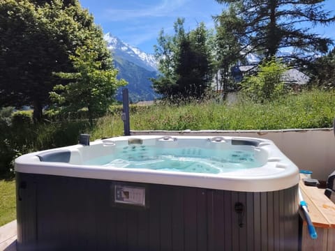 Natural landscape, Hot Tub, Mountain view