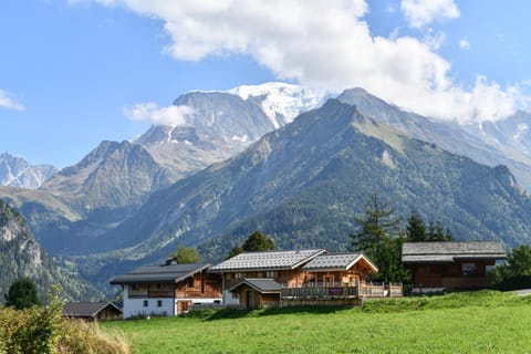 Nearby landmark, Natural landscape, Mountain view