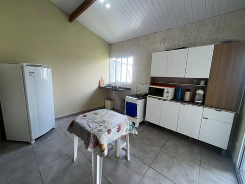 Casa para aluguel de temporada em Caraguatatuba, ao lado de São Sebastião House in Caraguatatuba