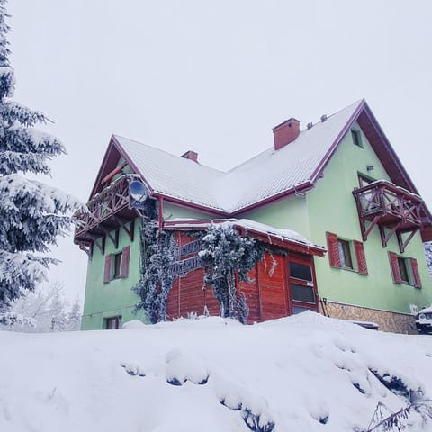 Property building, Winter