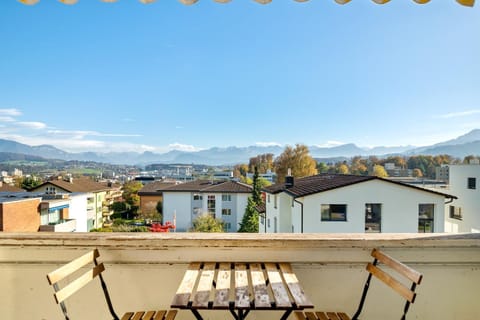 View (from property/room), Balcony/Terrace, Mountain view