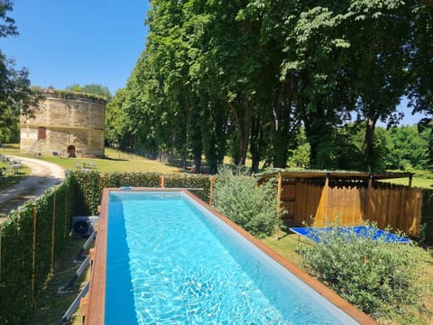 La Fuye du Chateau de Jallanges pour 17 personnes House in Centre-Val de Loire