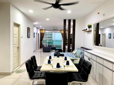 Mansion One Suite by stayCATion Homestay Appartamento in George Town