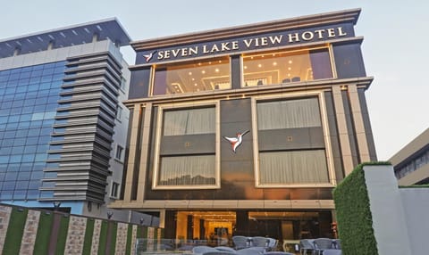 Treebo Tryst Seven Lake View Hotel in Secunderabad