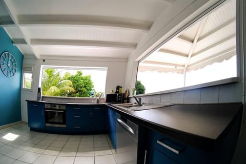 Pool view, Sea view, kitchen