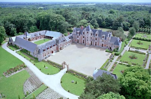 Property building, Nearby landmark, Spring, Natural landscape, Bird's eye view