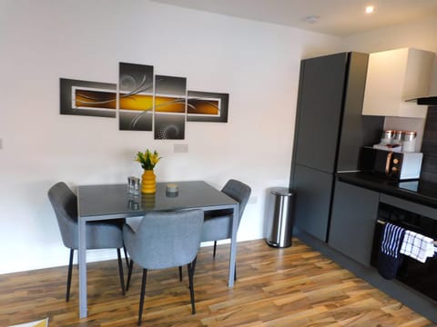 Newly refurbished 1 bed Apt in Hamilton Close to station and local amenities Eigentumswohnung in Hamilton