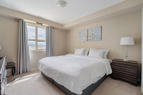 Lookout Pointe, Lakeview, Pool, Hot Tub, Gym Eigentumswohnung in Invermere