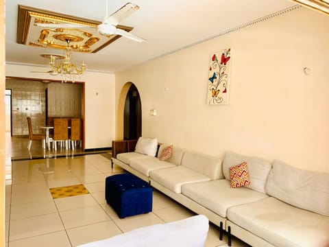 Lux Suites Furaha Holiday Apartments Nyali Apartamento in Mombasa