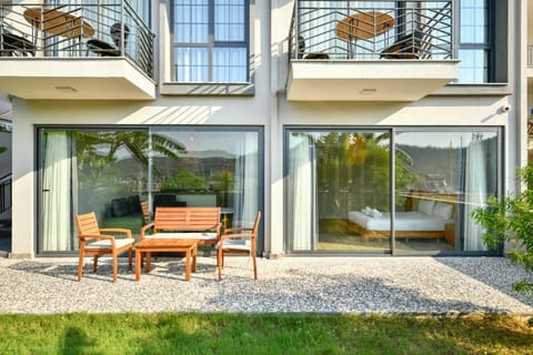 Patio, Garden, View (from property/room), Seating area, Garden view