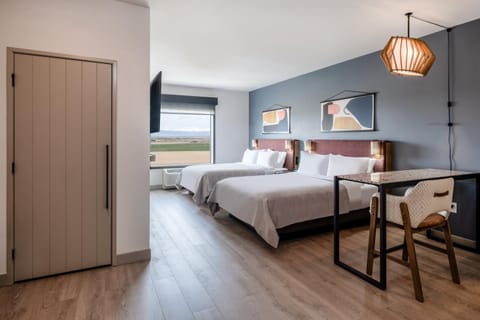 Atwell Suites - DENVER AIRPORT TOWER ROAD, an IHG Hotel Hotel in Commerce City