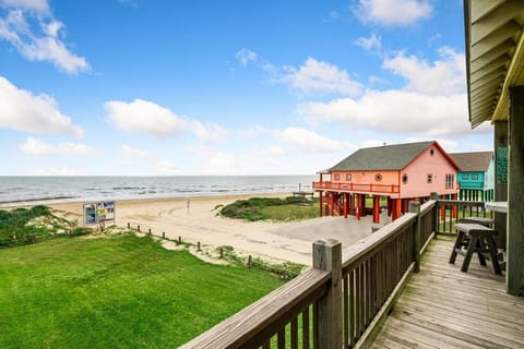 Barefoot Steps To The Beach home Maison in Bolivar Peninsula