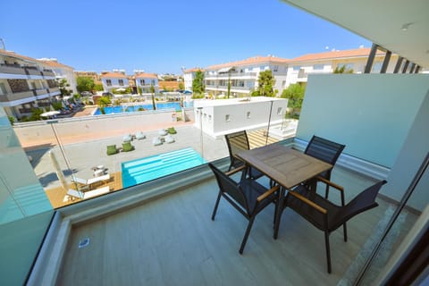 De Lux Mythical SPA 9 Apartment in Paralimni