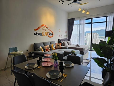 Beacon Executive Suite by stayCATion Homestay Apartment in George Town