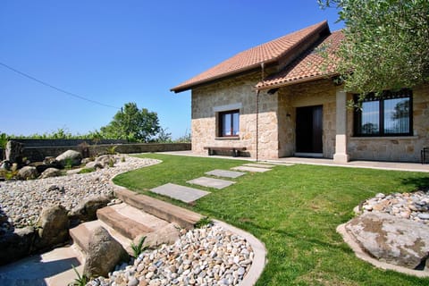 Property building, Facade/entrance, Garden