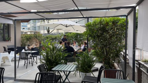Restaurant/places to eat, Garden