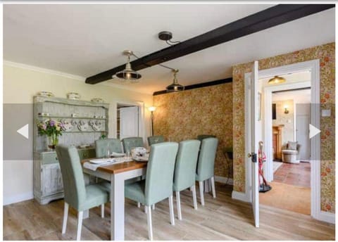 West Cottage. Central, beautiful, 2 mins to beach. Haus in Cromer