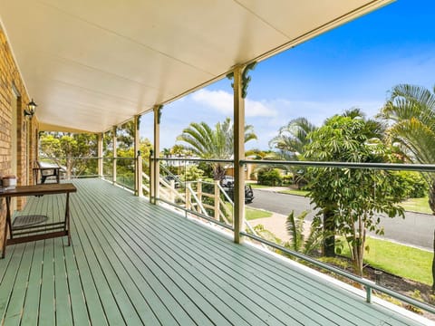 32 Bombala Crescent Rainbow Beach Aircon Pool Pets welcome House in Rainbow Beach