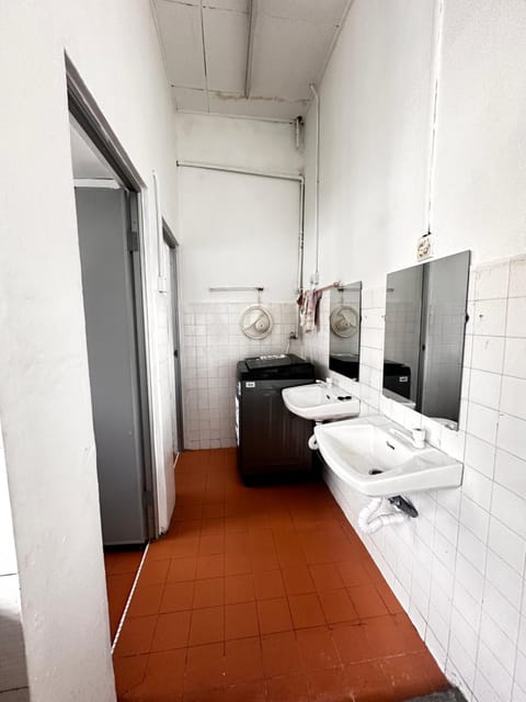 Jiaxin Dormitory - Puteri Wangsa 家馨旅舍 Hostel in Johor Bahru