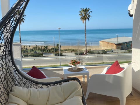 Balcony/Terrace, Living room, Beach, Sea view