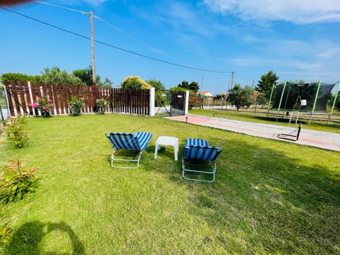 Natural landscape, Garden view, sunbed