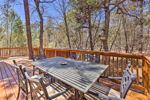 Log Cabin on 2 Acres Fenced Yard by Forest! Haus in Pinetop-Lakeside