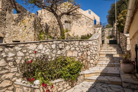 Patio, Facade/entrance, Garden