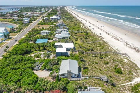 Whales Rest Haus in Crescent Beach