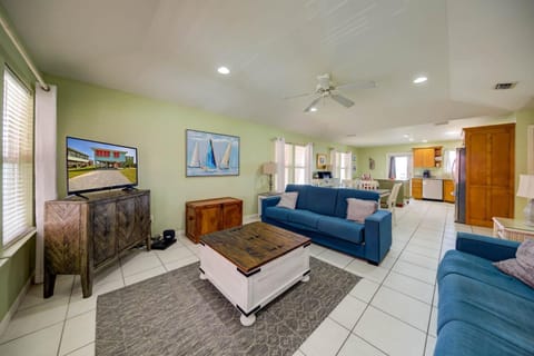 Sandy Feet Retreat by Vacation Homes Collection House in West Beach