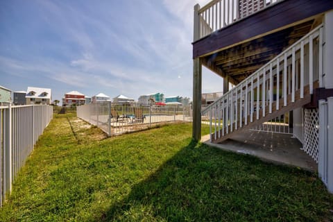 Sandy Feet Retreat by Vacation Homes Collection House in West Beach