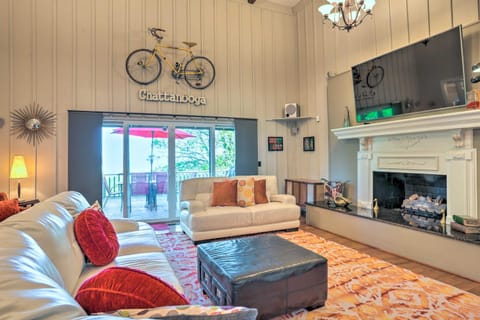 Charming Chattanooga Home with Downtown Views! Haus in East Ridge
