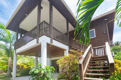 Wescot Villas Roatan House in Bay Islands Department