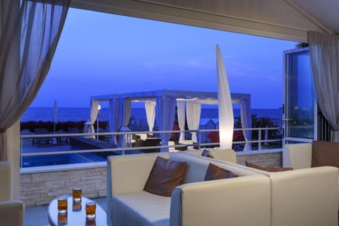 Patio, Lounge or bar, Sea view