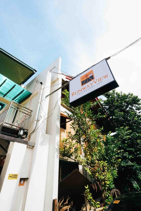 RunwayView Traveller's Inn Inn in Puerto Princesa