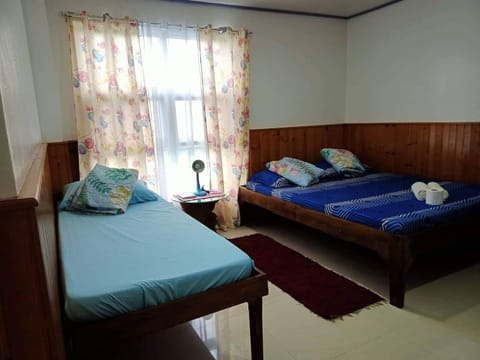 Chateau de Nazarene 2 Bedroom Mountainside Staycation with Amazing Views Copropriété in Baguio