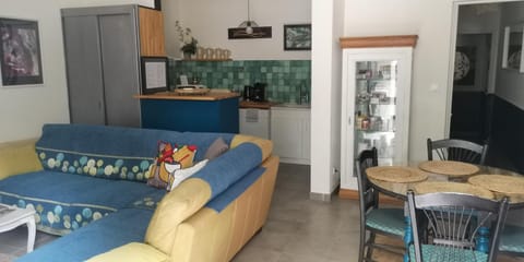 Kitchen or kitchenette, Living room, Dining area