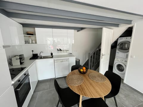 dishwasher, minibar, pet friendly, washing machine, dryer