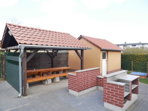 Property building, Patio, BBQ facilities